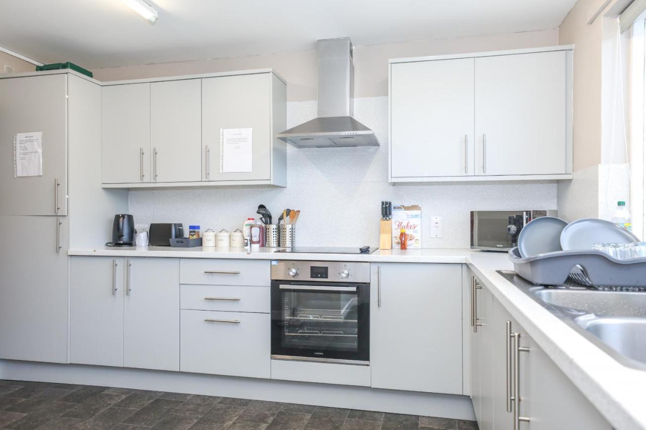 Modern - - Complimentary Snacks - Free Parking Gasthof *
