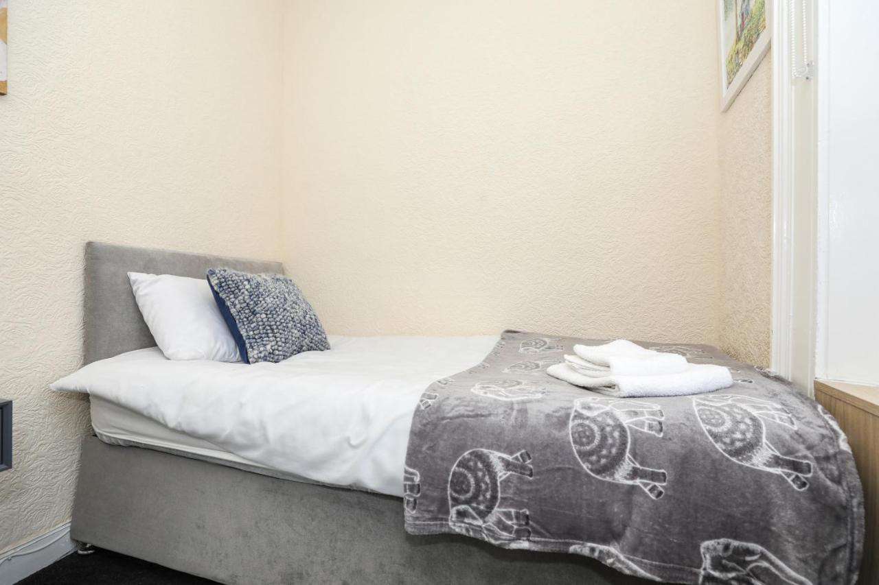 Modern - - Complimentary Snacks - Free Parking Gasthof