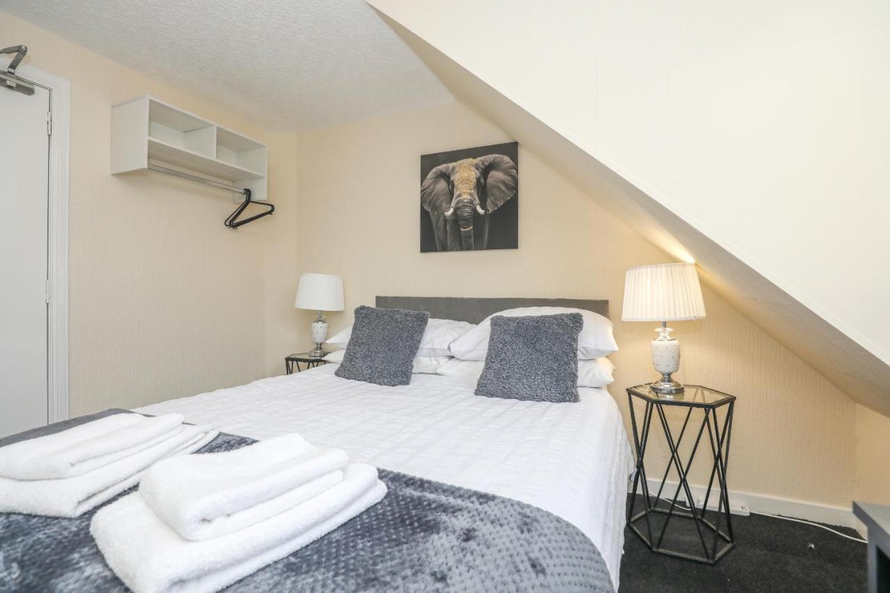 Gasthof Modern - - Complimentary Snacks - Free Parking Inverness
